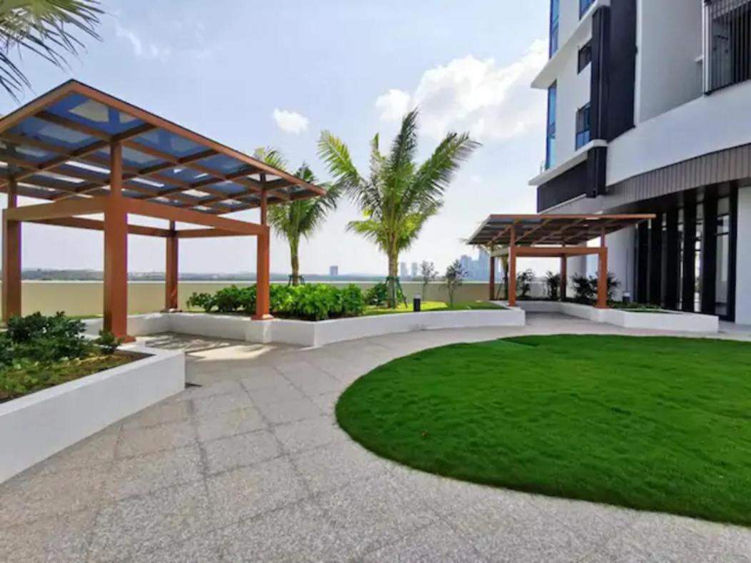 Almas Puteri Harbour Nusajaya Suite Room Exclusive Room 5 Min To Legoaland By Homespace المظهر الخارجي الصورة