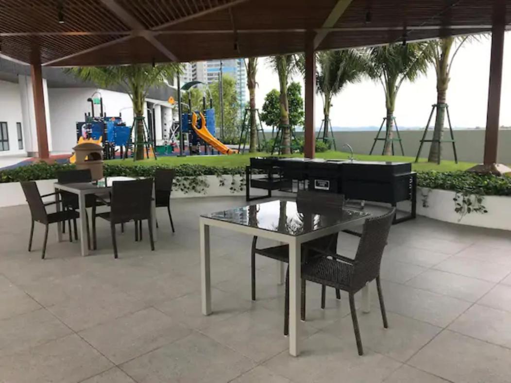 Almas Puteri Harbour Nusajaya Suite Room Exclusive Room 5 Min To Legoaland By Homespace المظهر الخارجي الصورة