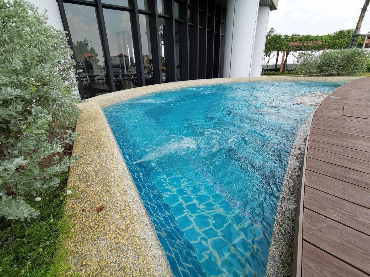 Almas Puteri Harbour Nusajaya Suite Room Exclusive Room 5 Min To Legoaland By Homespace المظهر الخارجي الصورة