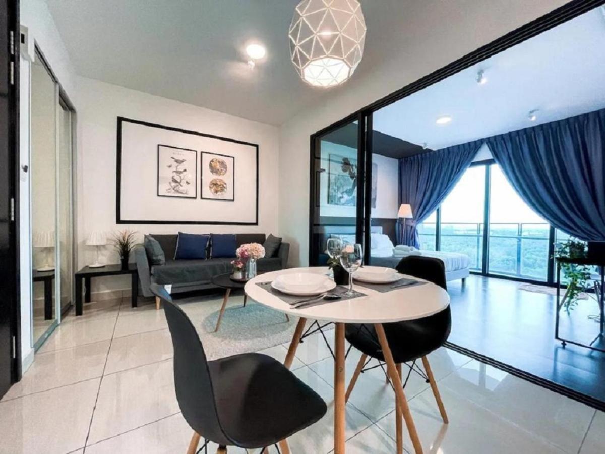 Almas Puteri Harbour Nusajaya Suite Room Exclusive Room 5 Min To Legoaland By Homespace المظهر الخارجي الصورة
